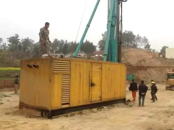 禹会如何判断水冷式机油散热器密封件是否需要更换？